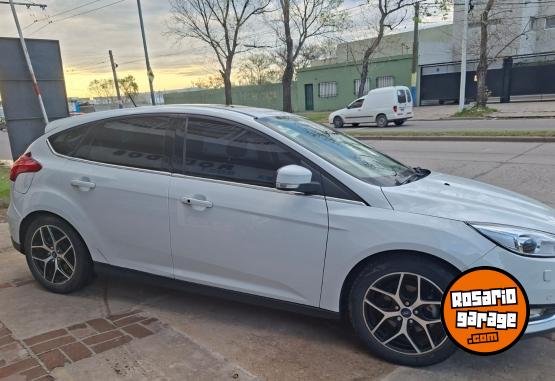 Autos - Ford FOCUS III TITANIUM 2.0 2016 Nafta 154000Km - En Venta