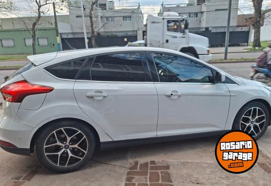 Autos - Ford FOCUS III TITANIUM 2.0 2016 Nafta 154000Km - En Venta
