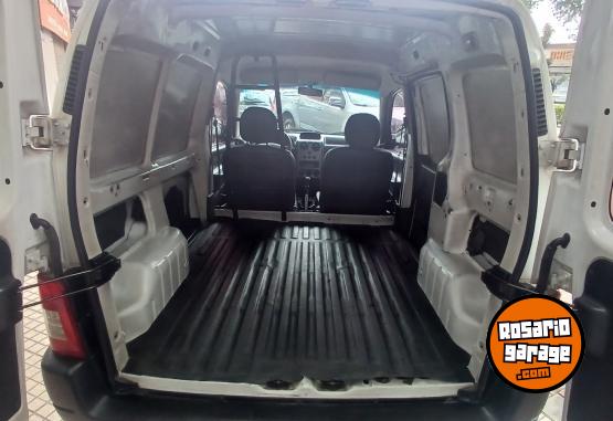 Utilitarios - Peugeot Partner / Berlingo 2012 Diesel - En Venta
