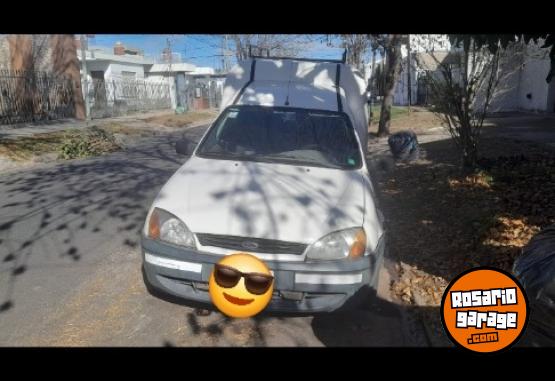 Utilitarios - Ford Cuorier 2000 Diesel 230000Km - En Venta