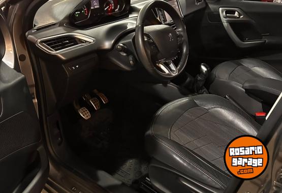 Autos - Peugeot 208 feline pack cuir 2016 Nafta 65000Km - En Venta