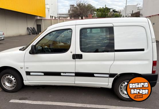 Utilitarios - Peugeot Partner 2017 Diesel 177000Km - En Venta