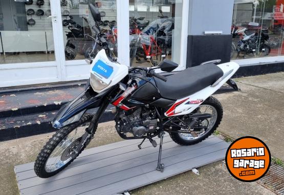 Motos - Motomel skua 250 2022 Nafta 5178Km - En Venta