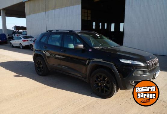 Camionetas - Jeep Jeep Cherokee 3.2 V6 2018 Nafta 162000Km - En Venta