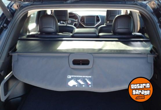 Camionetas - Jeep Jeep Cherokee 3.2 V6 2018 Nafta 162000Km - En Venta