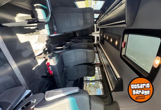 Utilitarios - Mercedes Benz SPRINTER 517 19+1 2024 Diesel 219000Km - En Venta