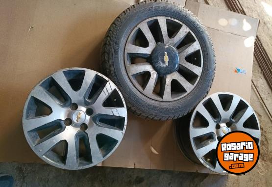 Accesorios para Autos - Llantas Chevrolet spin - En Venta