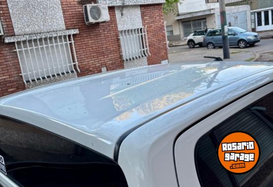 Camionetas - Toyota Hilux Sr 2017 Diesel 240000Km - En Venta