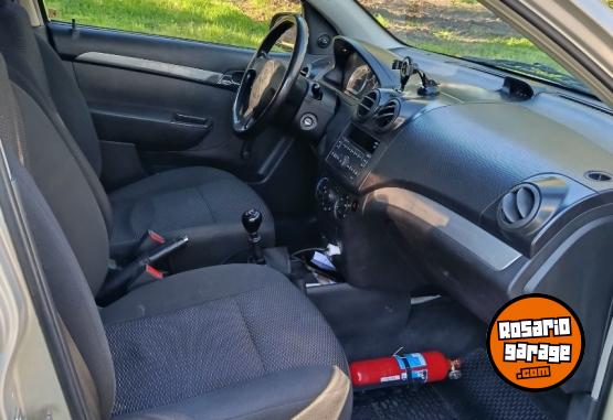 Autos - Chevrolet Aveo 2011 GNC 220000Km - En Venta