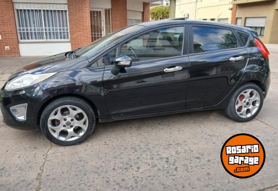 Autos - Ford Fiesta kinetic Titaniun 2012 Nafta 160000Km - En Venta