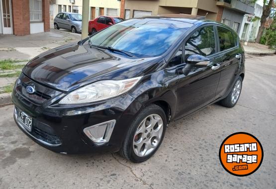 Autos - Ford Fiesta kinetic Titaniun 2012 Nafta 160000Km - En Venta