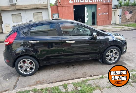 Autos - Ford Fiesta kinetic Titaniun 2012 Nafta 160000Km - En Venta