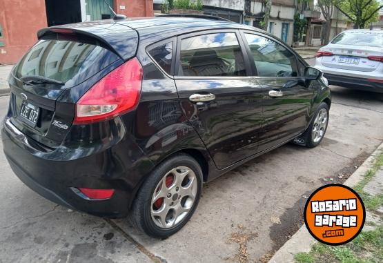 Autos - Ford Fiesta kinetic Titaniun 2012 Nafta 160000Km - En Venta