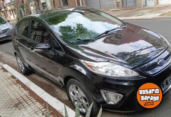 Autos - Ford Fiesta kinetic Titaniun 2012 Nafta 160000Km - En Venta
