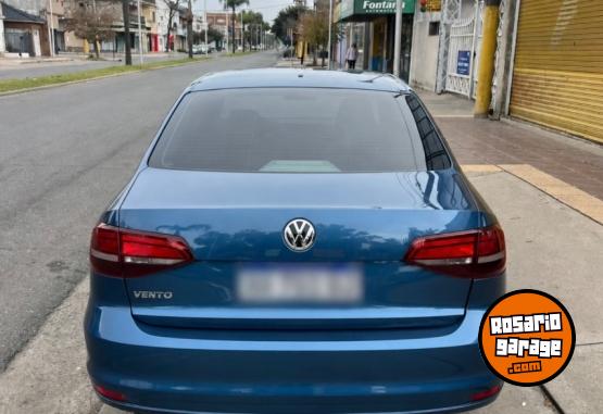 Autos - Volkswagen Vento 2016 Nafta 99000Km - En Venta