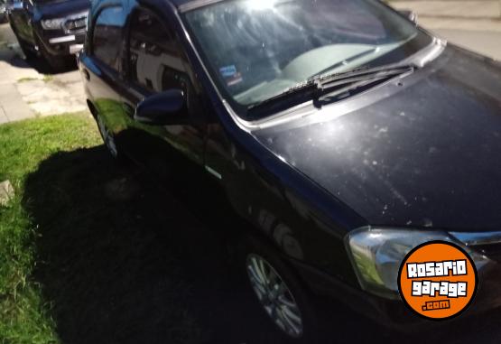 Autos - Toyota Etios 2016 Nafta 105000Km - En Venta