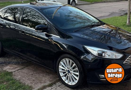 Autos - Ford FOCUS TITANIUM 2.0 N 2016 Nafta 120000Km - En Venta