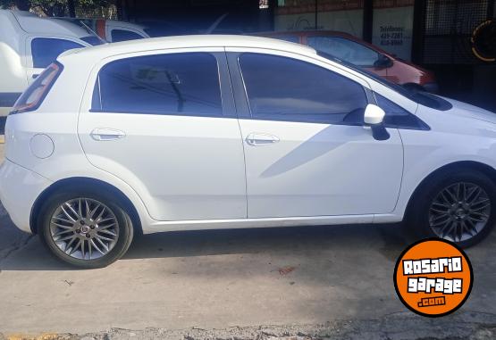 Autos - Fiat Palio Atracctive 2013 GNC 110000Km - En Venta