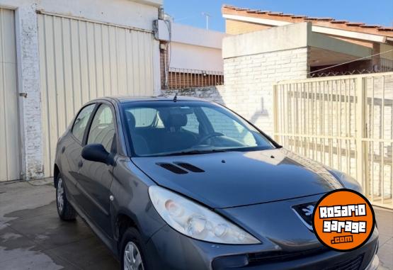 Autos - Peugeot 207 2011 Nafta 182000Km - En Venta
