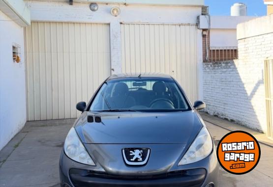 Autos - Peugeot 207 2011 Nafta 182000Km - En Venta