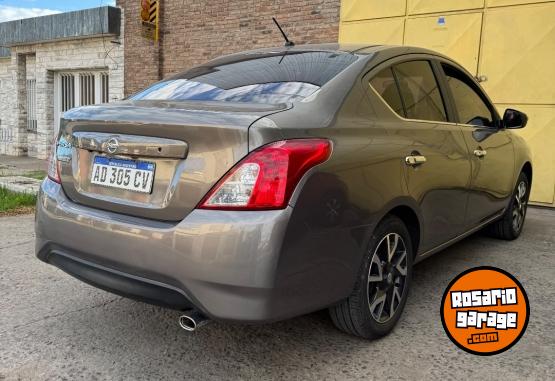 Autos - Nissan Versa 2018 Nafta 80000Km - En Venta