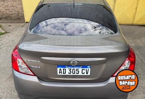 Autos - Nissan Versa 2018 Nafta 80000Km - En Venta