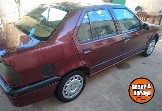 Autos - Renault 19 1995 GNC 306000Km - En Venta