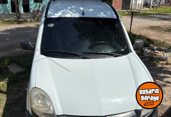 Utilitarios - Renault Kangoo 1.6 2016 GNC 220000Km - En Venta