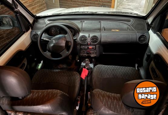 Utilitarios - Renault Kangoo 1.6 2016 GNC 220000Km - En Venta