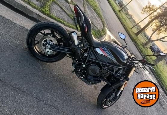 Motos - Benelli 752 s 2023 Nafta 15000Km - En Venta