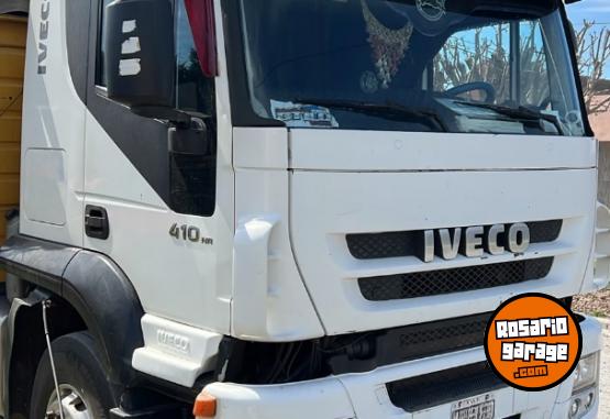 Camiones y Grúas - Iveco Stralis 410 con mecánica nueva - En Venta
