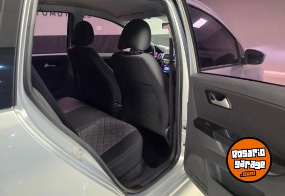 Autos - Volkswagen Suran Highline msi 6ta 2019 Nafta 95000Km - En Venta