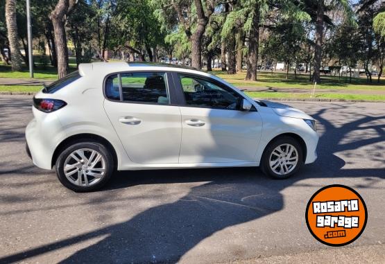 Autos - Peugeot 208 2021 Nafta 21000Km - En Venta