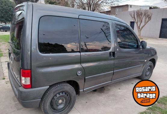 Utilitarios - Peugeot Parnert patagonica 2015 GNC 190000Km - En Venta