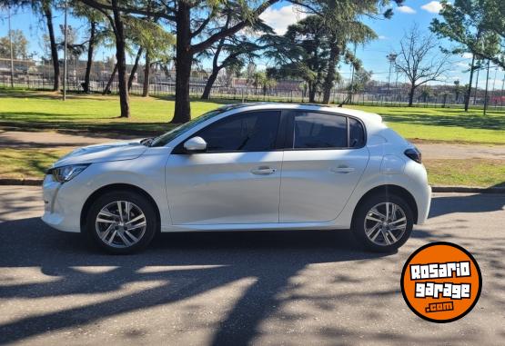 Autos - Peugeot 208 ALLURE 2022 Nafta 64000Km - En Venta