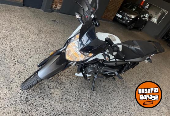 Motos - Bajaj Rowser 125 2026 Nafta 2300Km - En Venta