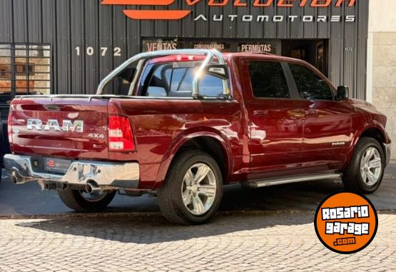 Camionetas - Chrysler RAM 1500 LARAMIE 4X4 2020 Nafta 68000Km - En Venta
