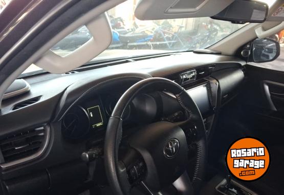 Camionetas - Toyota SW4 Hilux 2023 Diesel 39000Km - En Venta