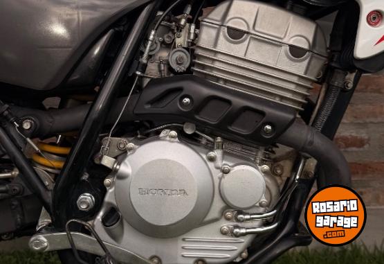 Motos - Honda Tornado XR 250 2017 Nafta 32000Km - En Venta