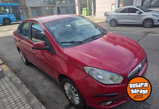 Autos - Fiat Gran siena 2015 GNC 130000Km - En Venta