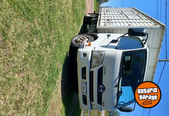 Camiones y Gr�as - Toyota Hino 300  816 - En Venta