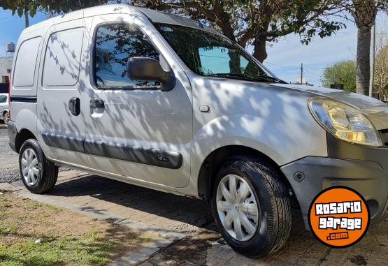 Utilitarios - Renault Kangoo 2017 GNC 105000Km - En Venta