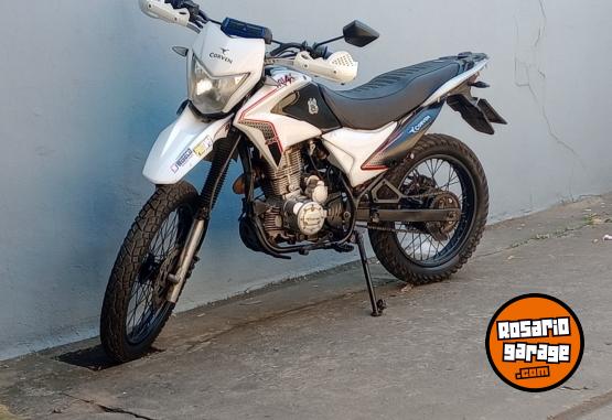 Motos - Corven Triax 250 2018 Nafta 16000Km - En Venta