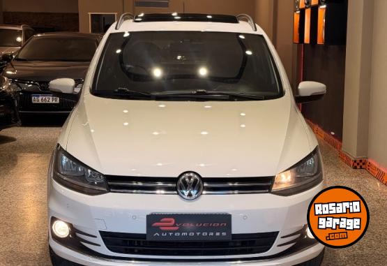 Autos - Volkswagen SURAN HIGHLINE 2016 Nafta 100000Km - En Venta