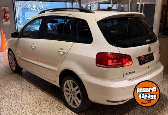Autos - Volkswagen SURAN HIGHLINE 2016 Nafta 100000Km - En Venta