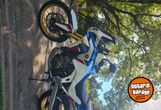 Motos - Honda Africa Twin 1100 2022 Nafta 2600Km - En Venta
