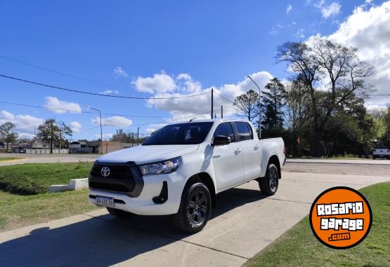 Camionetas - Toyota Hilux DC SR 2.4 TDI MT 2025 Diesel 39500Km - En Venta