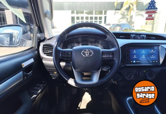 Camionetas - Toyota Hilux DC SR 2.4 TDI MT 2025 Diesel 39500Km - En Venta
