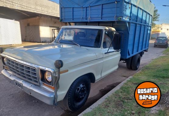 Camiones y Gr�as - Ford 350 1981 - En Venta