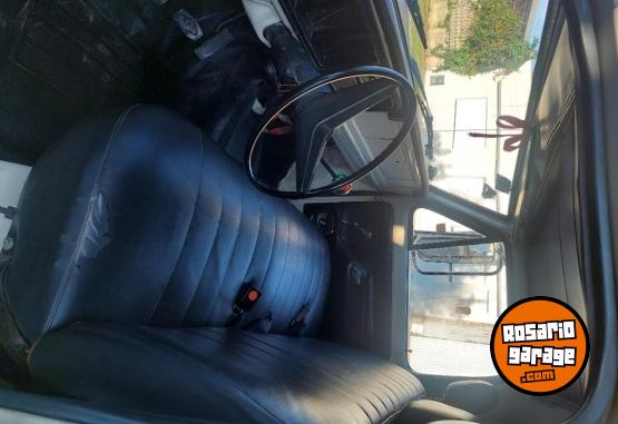 Camiones y Gr�as - Ford 350 1981 - En Venta